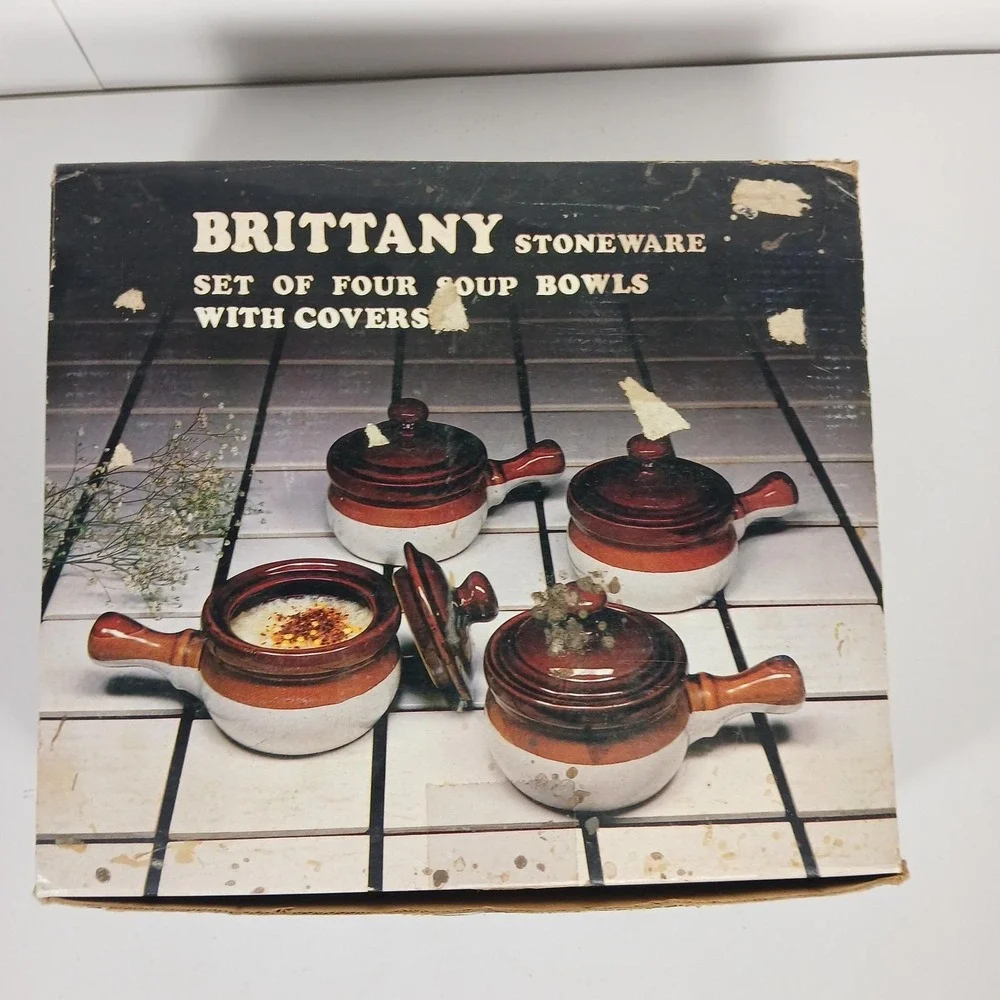 Vtg  Brittany Stoneware French Onion Soup Crocks/Bowls w/Lids & Handle Set of 4
